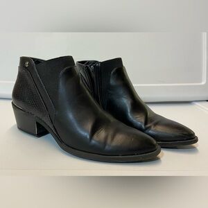 Simply Vera Vera Wang Black Leather Ankle Boots